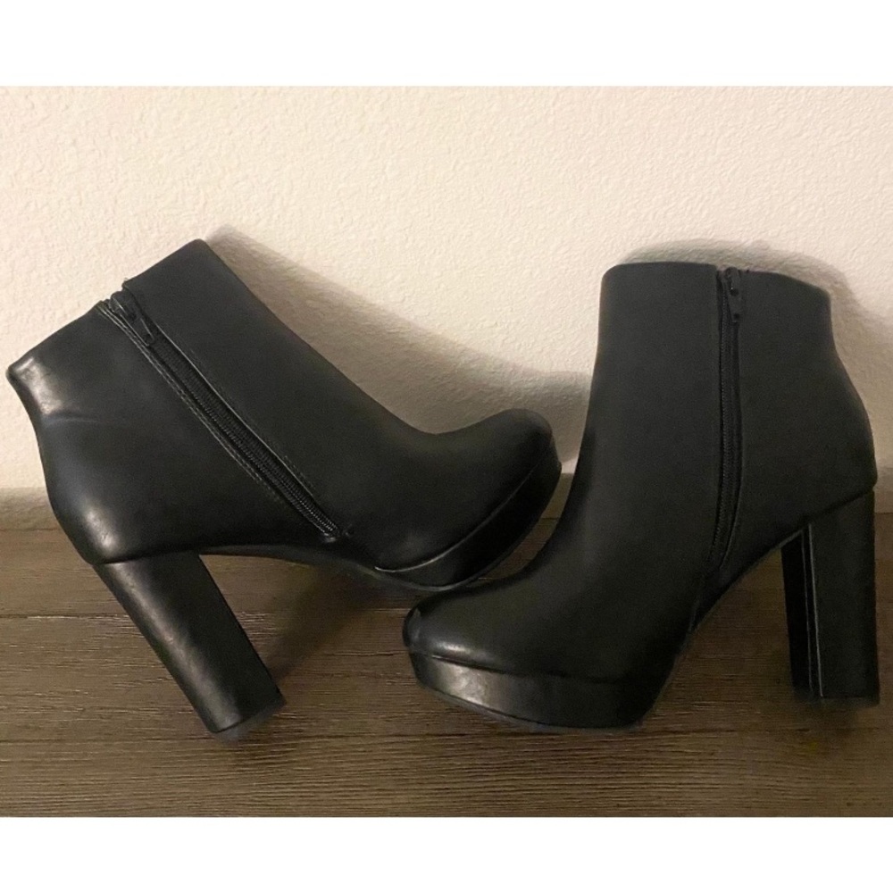Black Boots